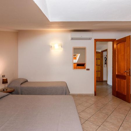 Hotel Eura مارينا دي ماسا المظهر الخارجي الصورة