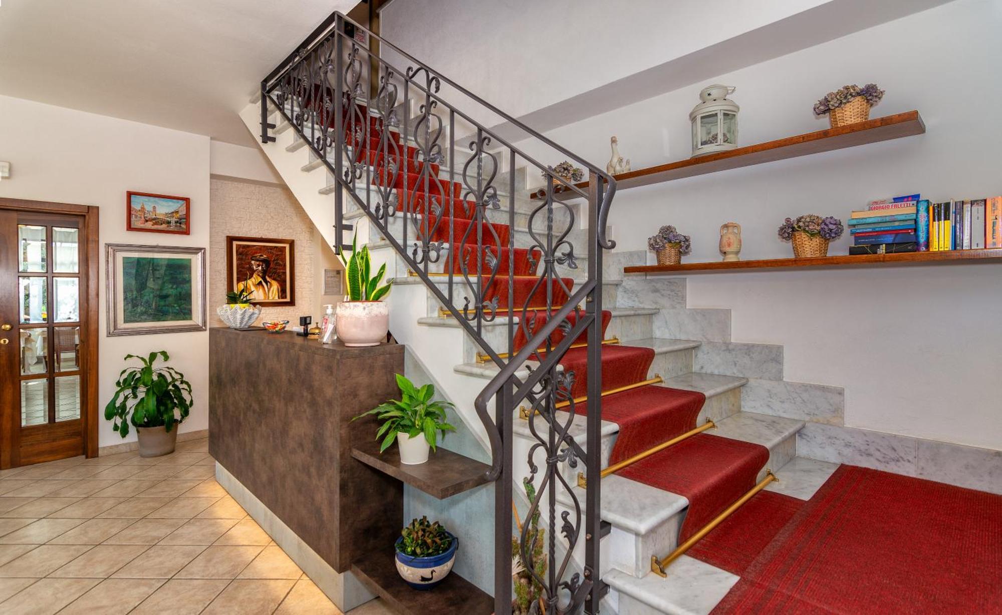 Hotel Eura مارينا دي ماسا المظهر الخارجي الصورة