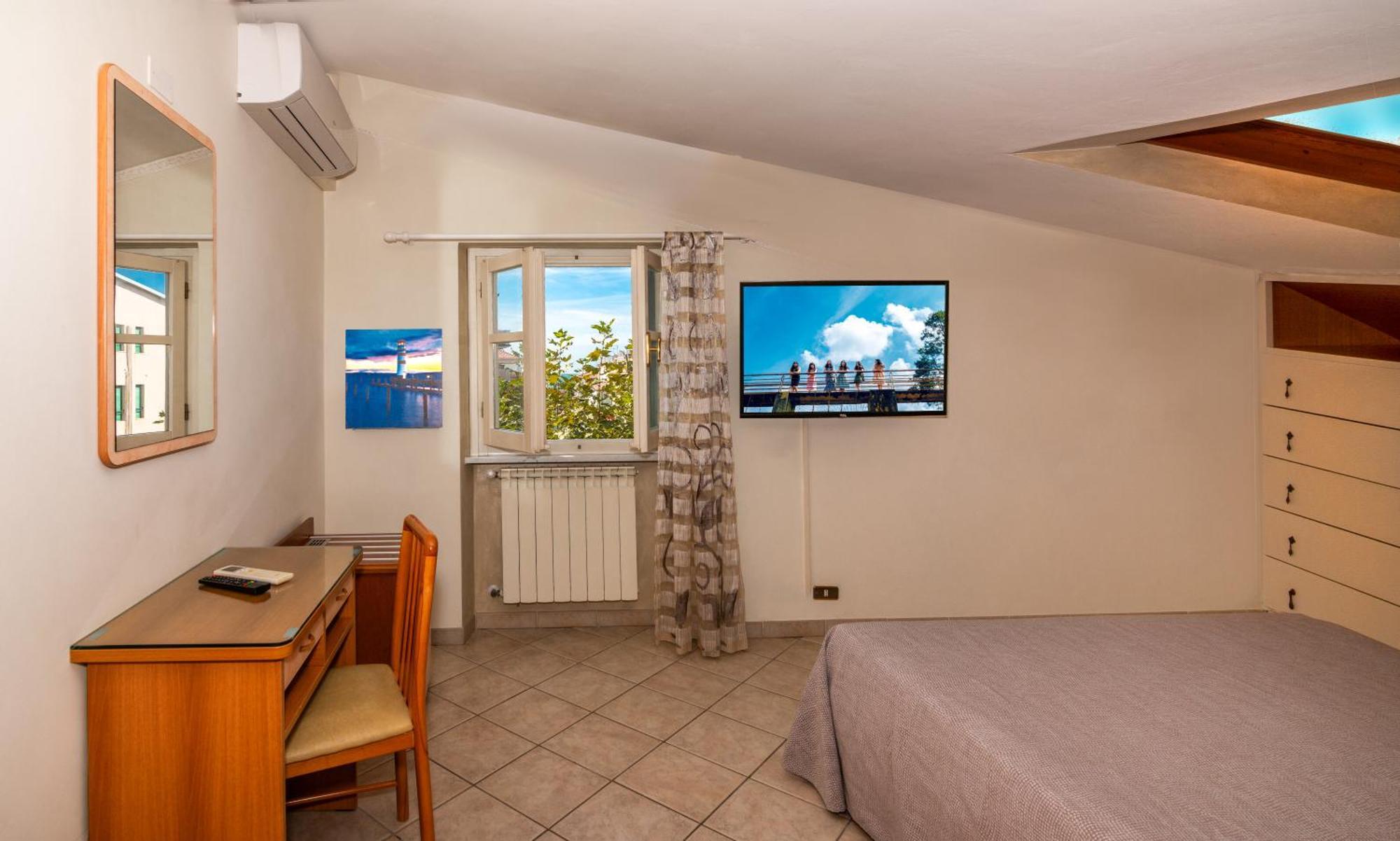 Hotel Eura مارينا دي ماسا المظهر الخارجي الصورة