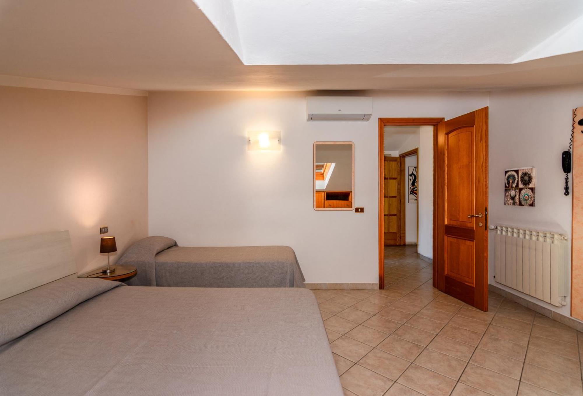 Hotel Eura مارينا دي ماسا المظهر الخارجي الصورة