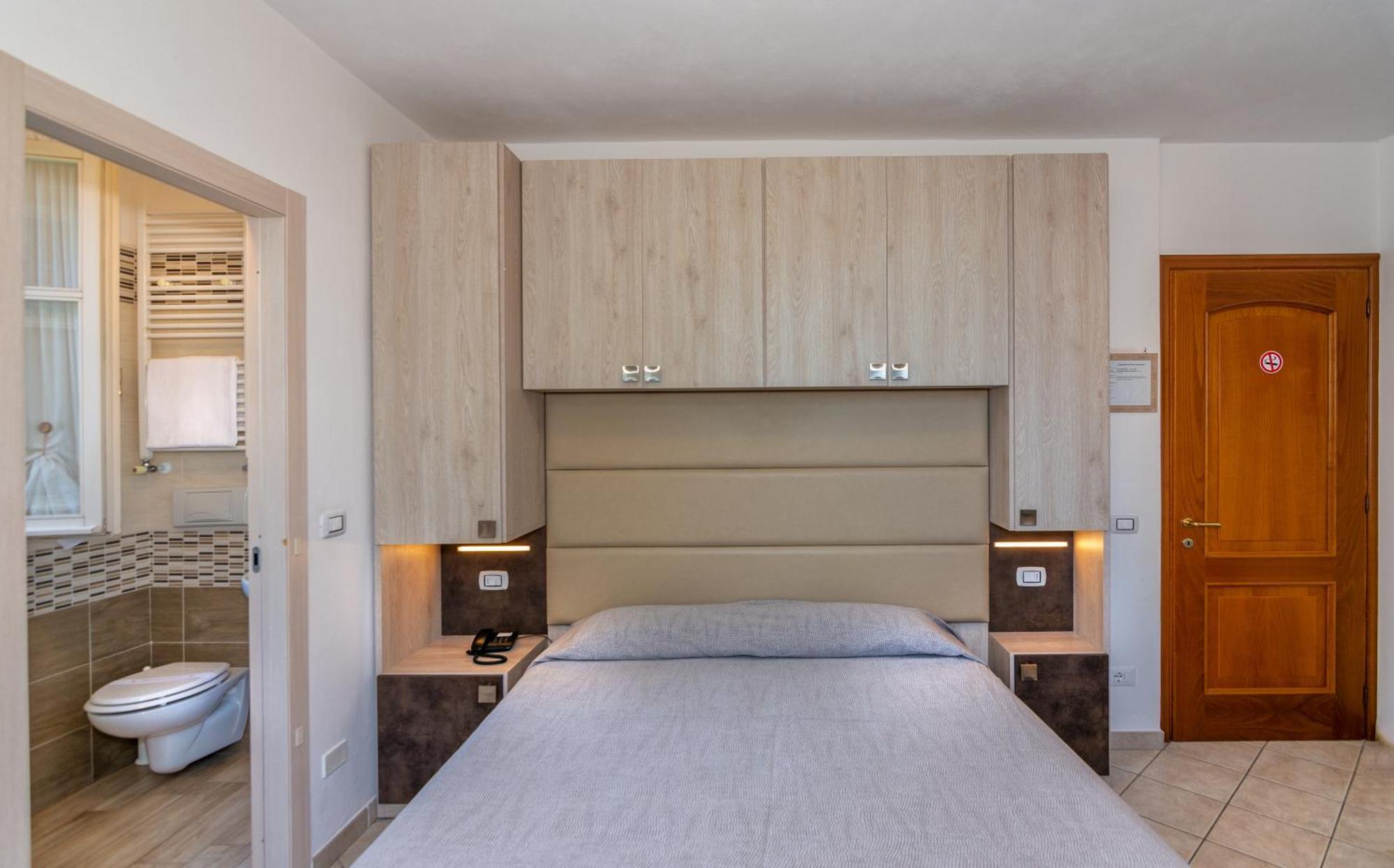 Hotel Eura مارينا دي ماسا المظهر الخارجي الصورة