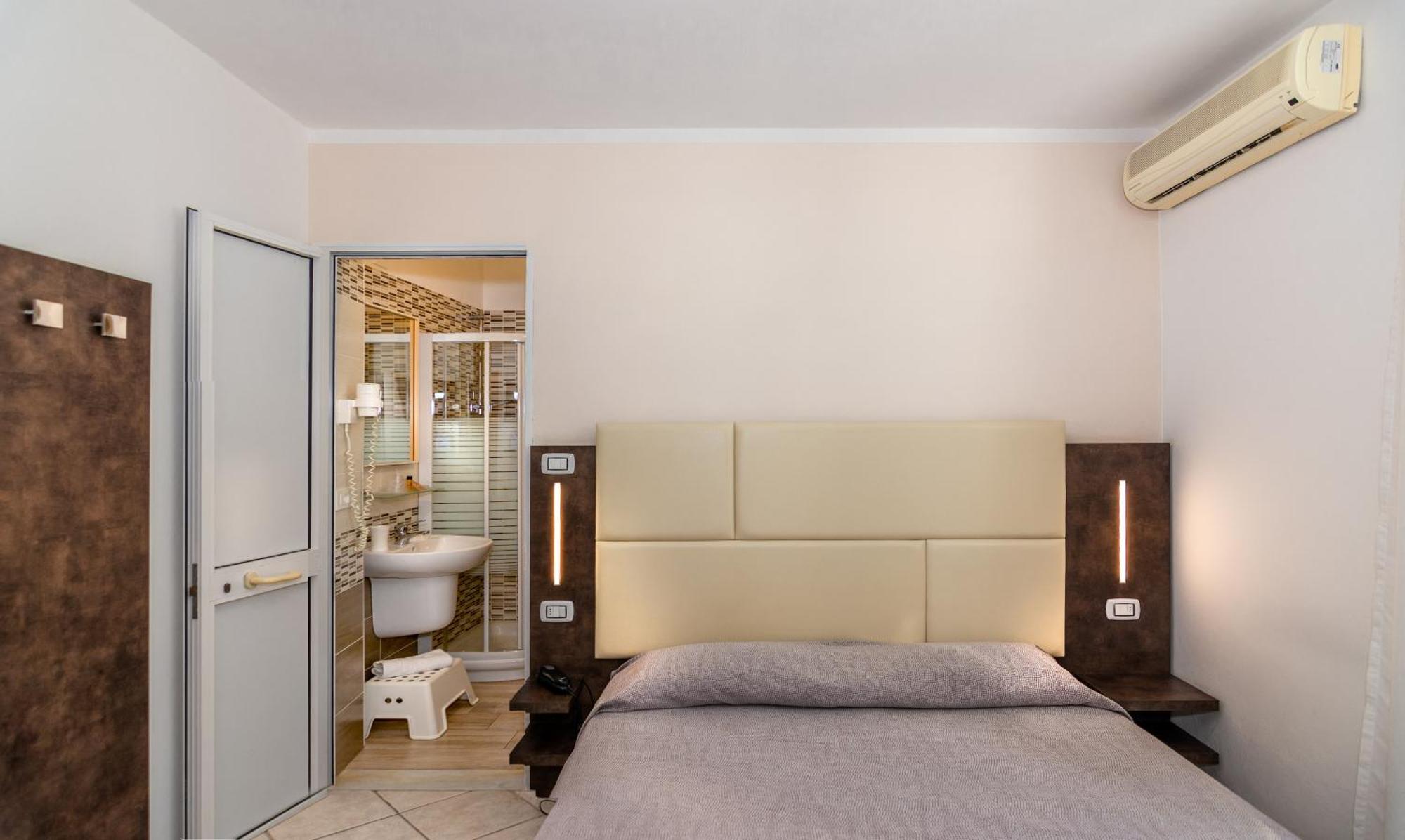 Hotel Eura مارينا دي ماسا المظهر الخارجي الصورة