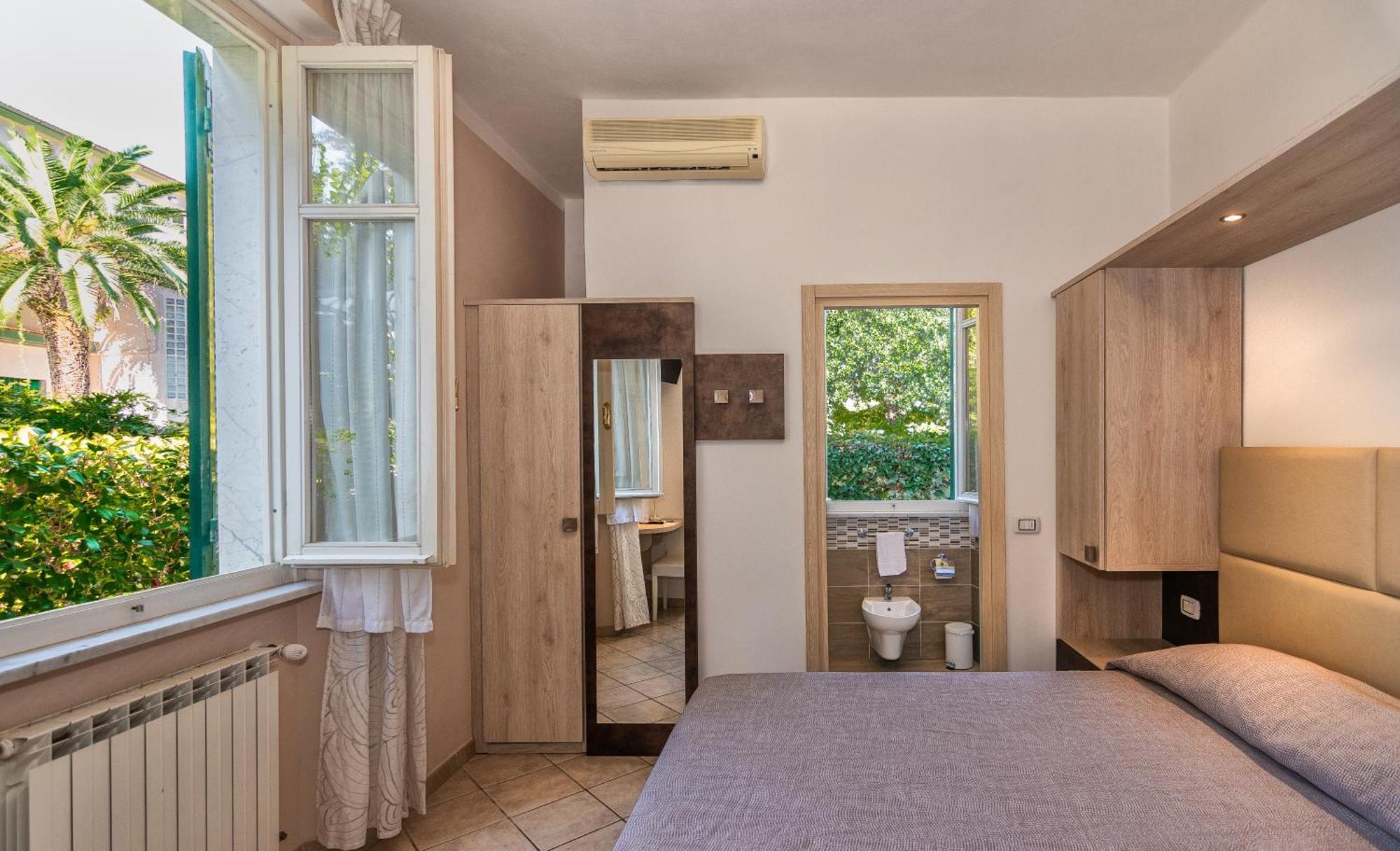 Hotel Eura مارينا دي ماسا المظهر الخارجي الصورة