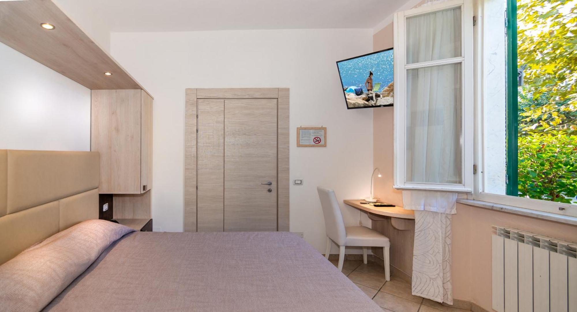 Hotel Eura مارينا دي ماسا المظهر الخارجي الصورة