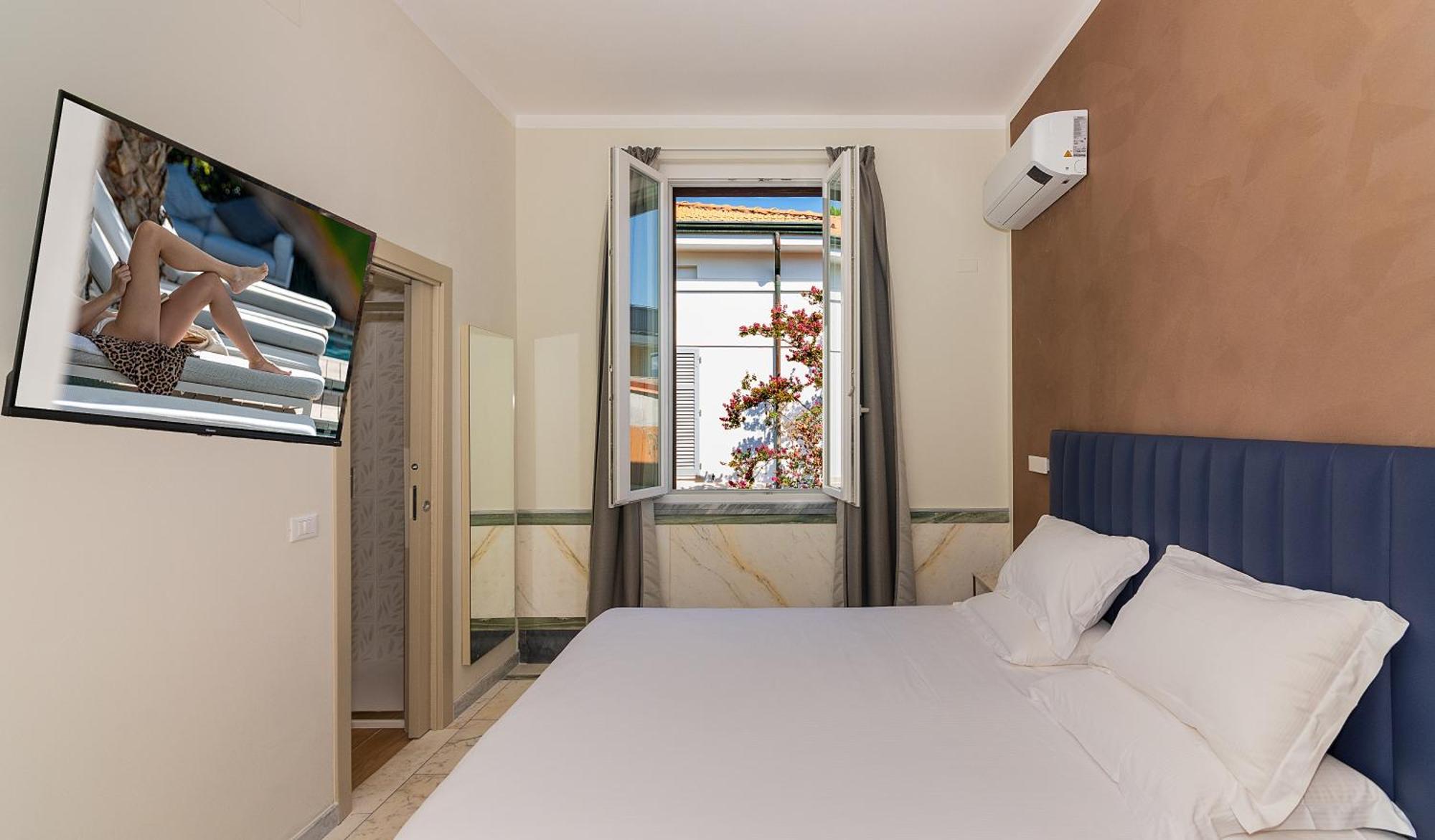 Hotel Eura مارينا دي ماسا المظهر الخارجي الصورة