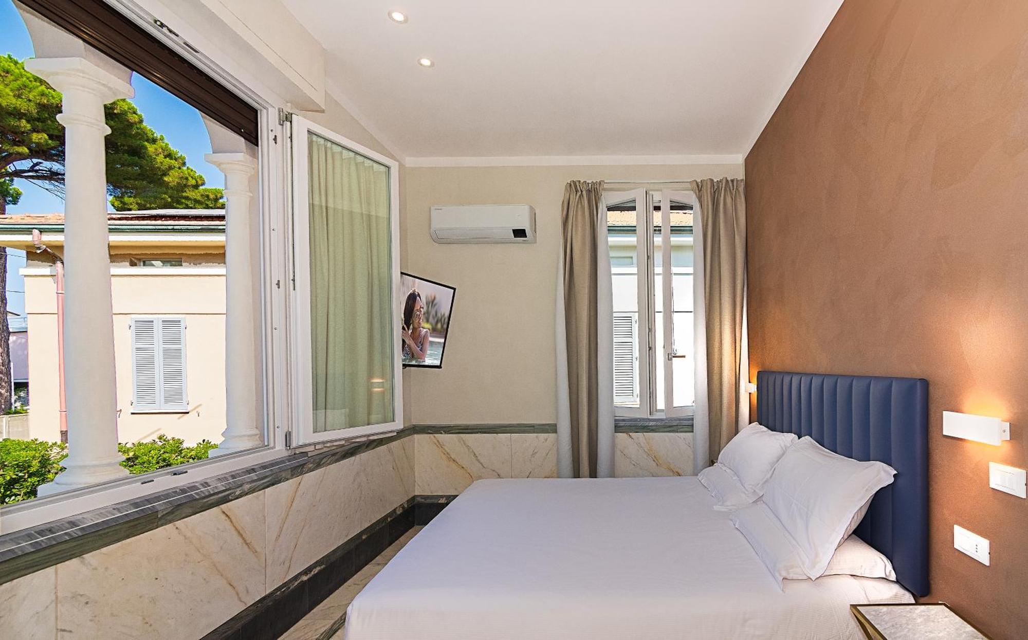 Hotel Eura مارينا دي ماسا المظهر الخارجي الصورة